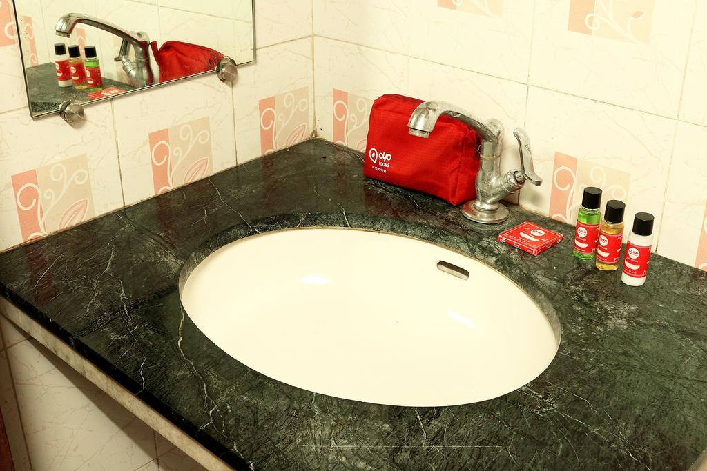 Oyo 1224 New Alipore Kalkuta Zewnętrze zdjęcie